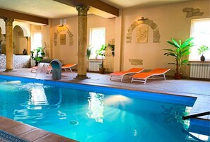 屋内プール、サンラウンジャー