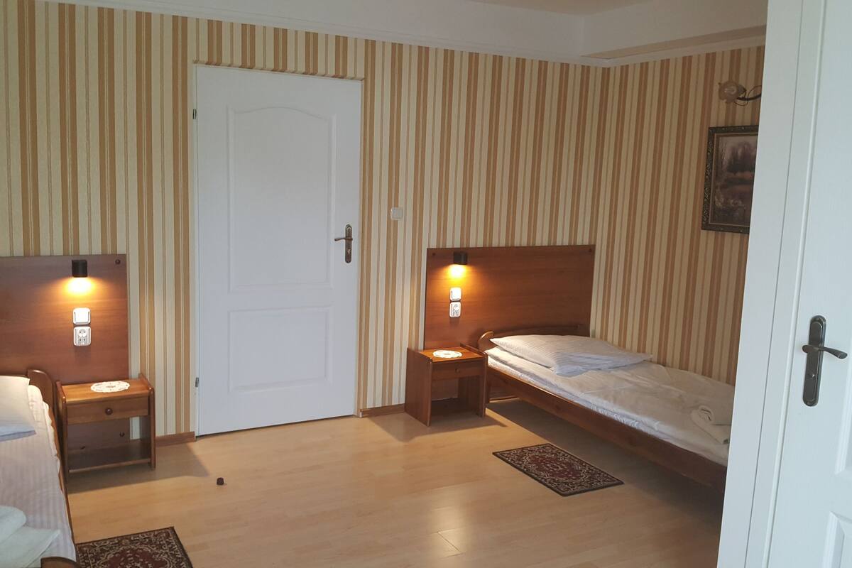 Classic Double or Twin Room | In-room safe, blackout curtains, iron/ironing board (on request)