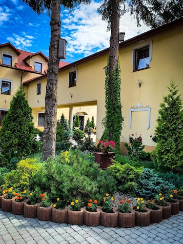 Hotel & Spa Antyczny Dwór