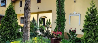 Hotel & Spa Antyczny Dwór