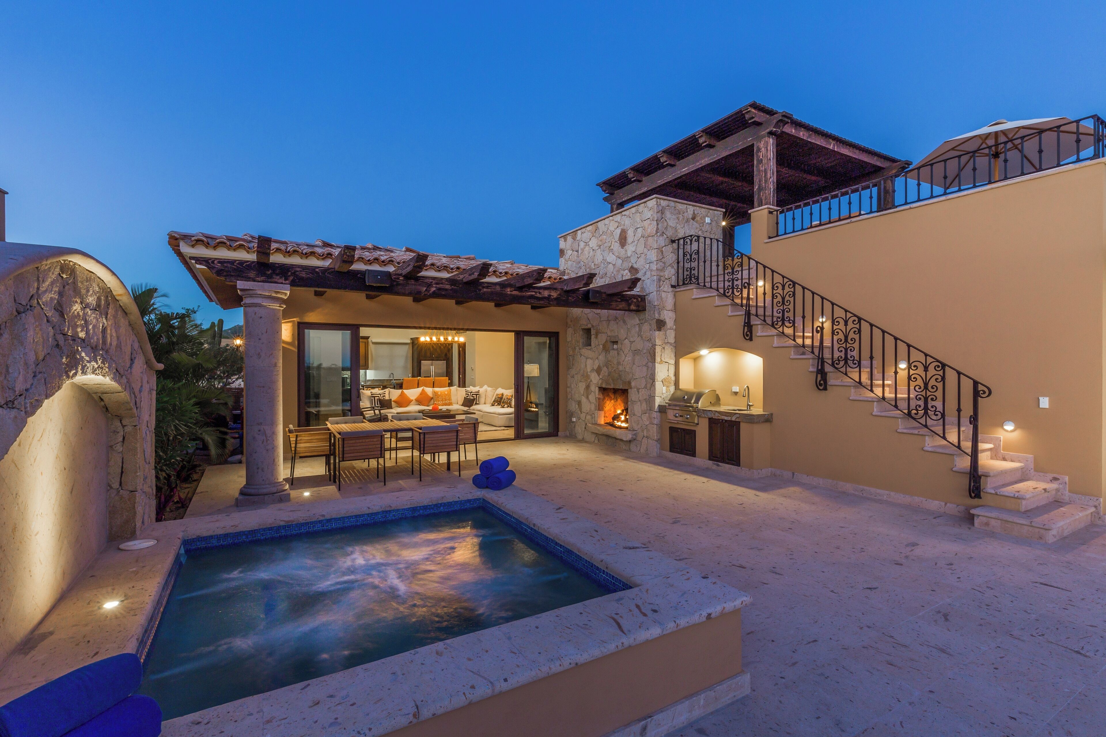 Udendørs pool, en pool med baner