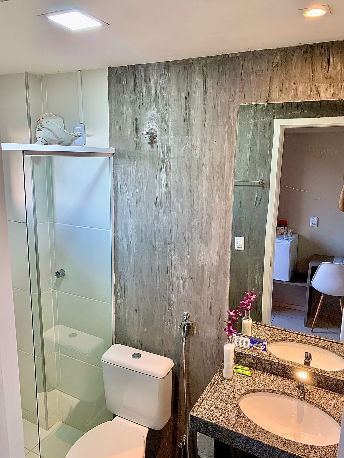 Shower, bidet, towels, soap