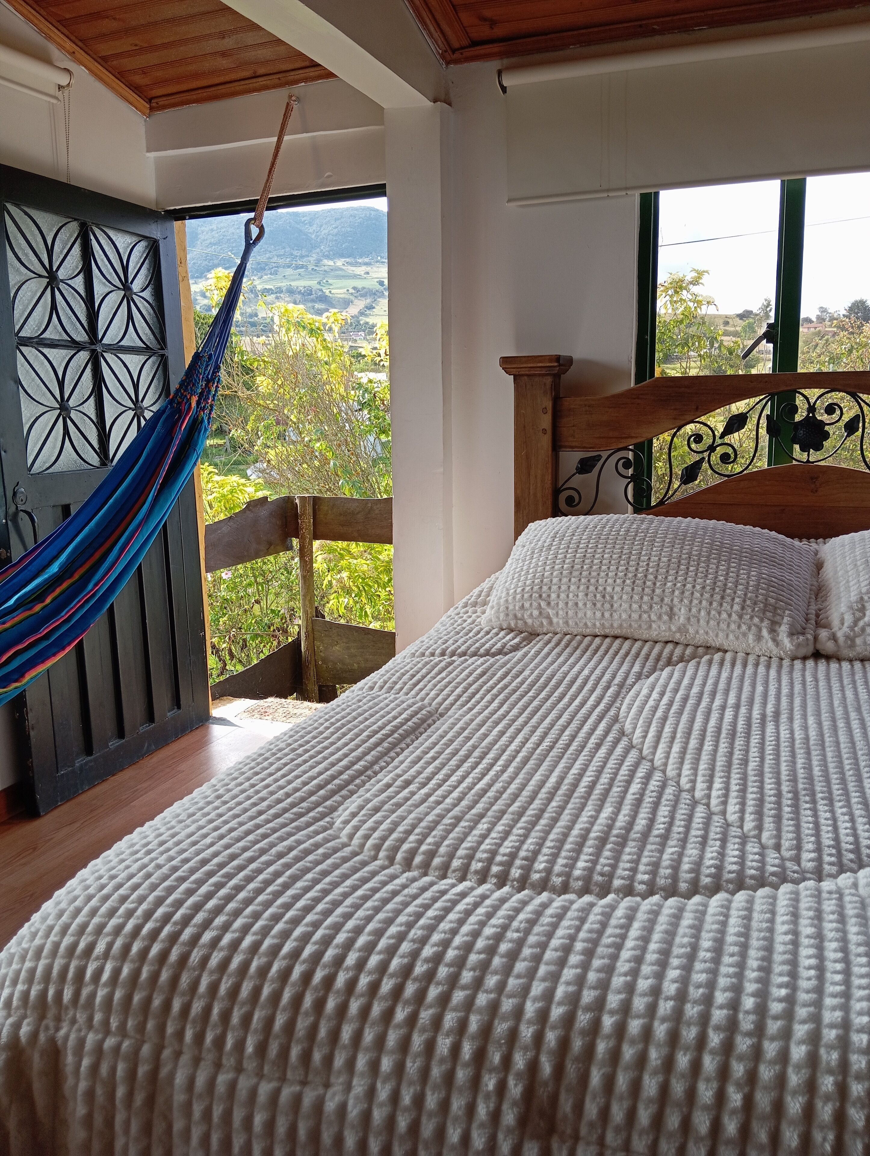 Double Room | Free WiFi, bed sheets