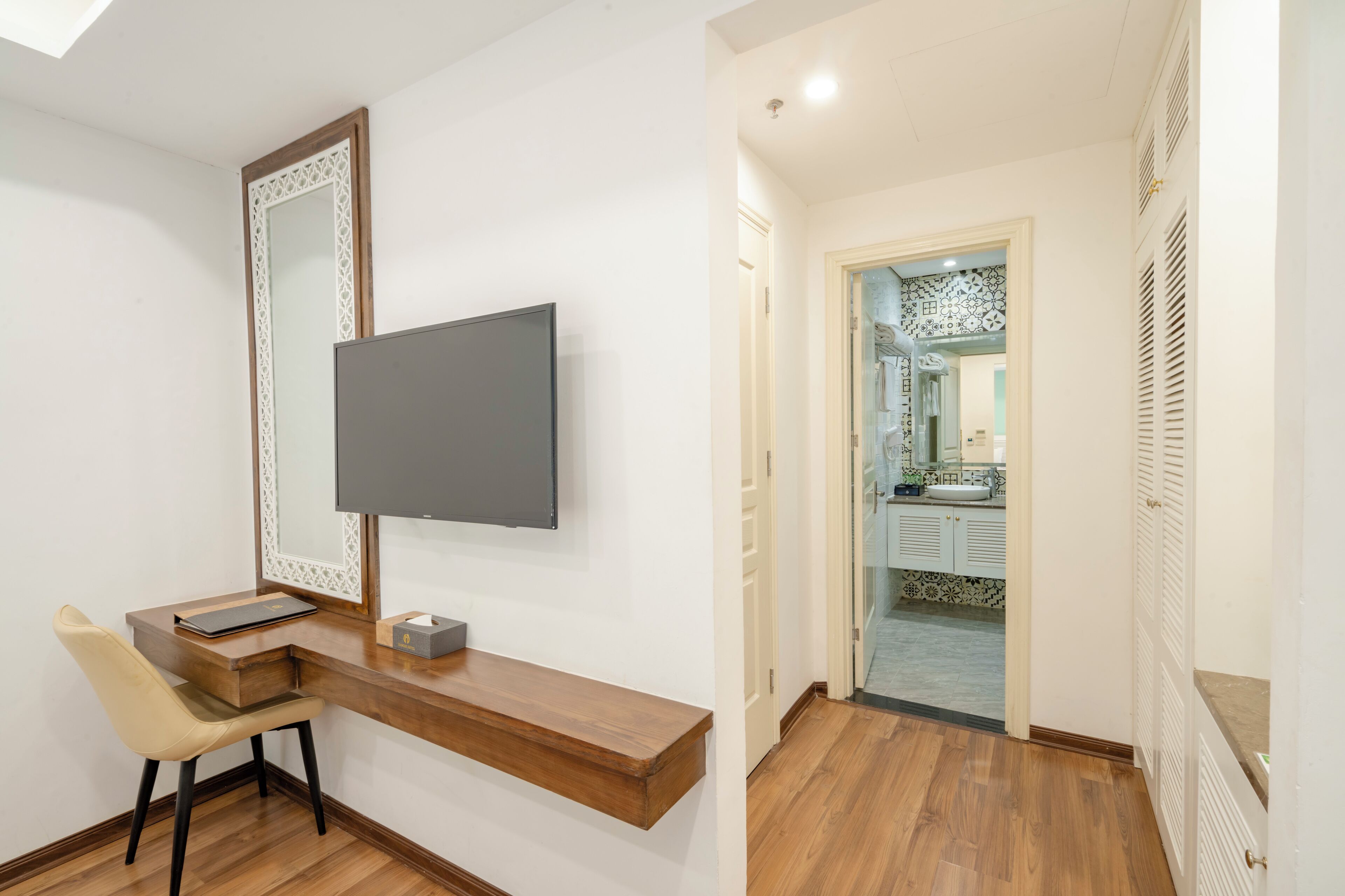 1 bedroom, premium bedding, minibar, in-room safe