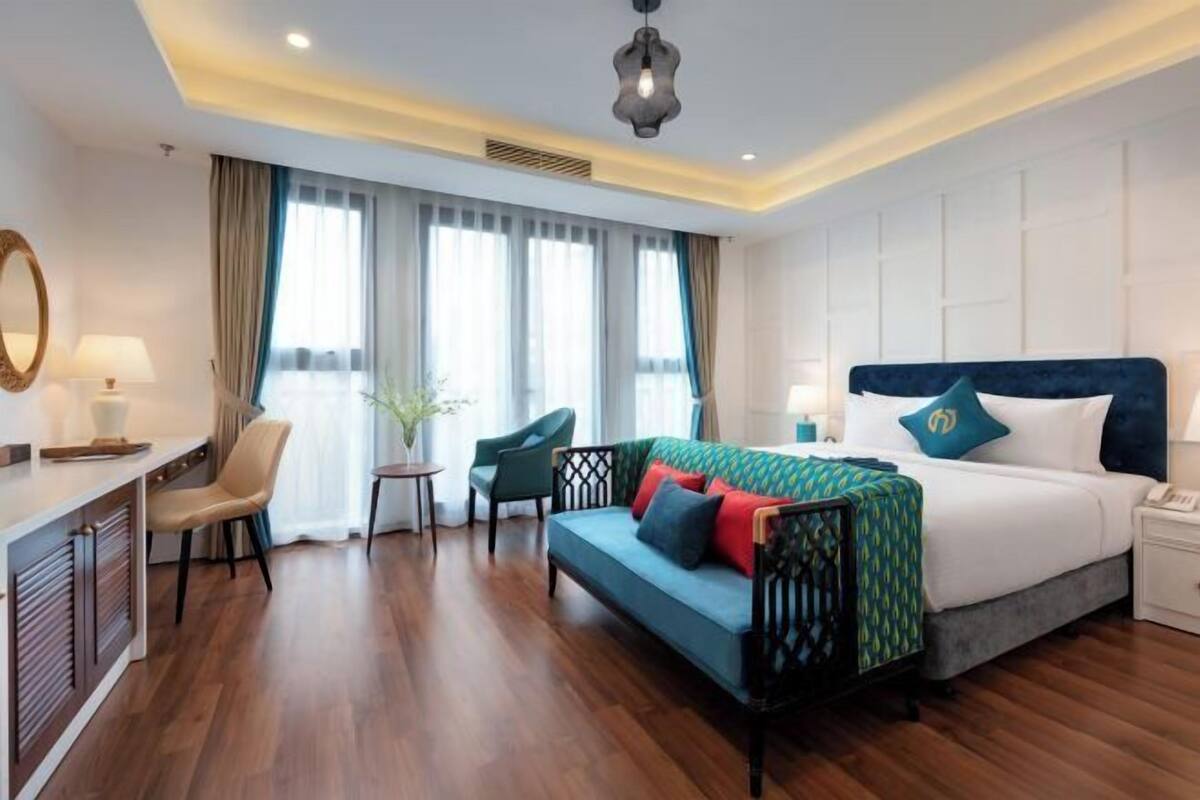 1 bedroom, premium bedding, minibar, in-room safe