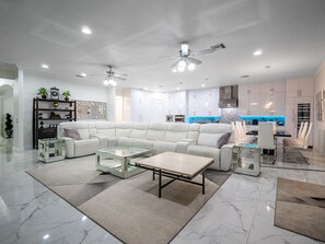 Smart TV, fireplace, video games, Netflix