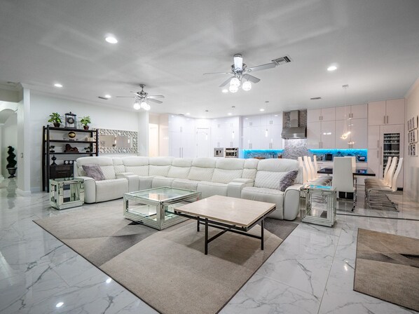 Smart TV, fireplace, video games, Netflix