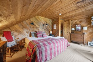 2 bedrooms, iron/ironing board, WiFi, bed sheets - Hunter Cove Cabin #5 in the Hunter Cove Cabins Community! (Rangeley)