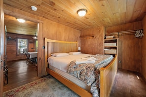 Room - Picks Camp - Newly constructed home on Quimby Pond with plenty of privacy! (Rangeley)