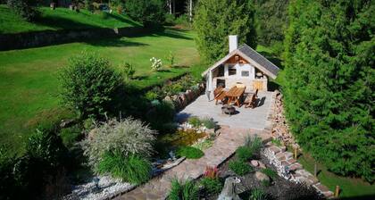 New! exclusive cozy apartment with tiled stove