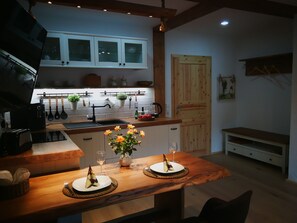 Kühlschrank, Ofen, Herdplatte, Geschirrspüler