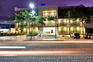 숙박 시설 정면