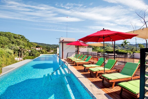 Outdoor pool, a heated pool