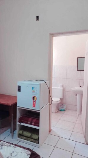 Kamar Triple | Wi-Fi gratis dan seprai linen
