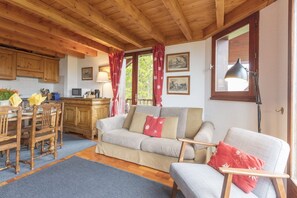 Smart TV, fireplace, DVD player - Angélique - traditional, Alpine duplex apartment for 6/8 people (Montgenèvre)