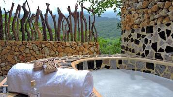 Deluxe-Zimmer, 1 Queen-Bett | Hochwertige Bettwaren, Bettwäsche