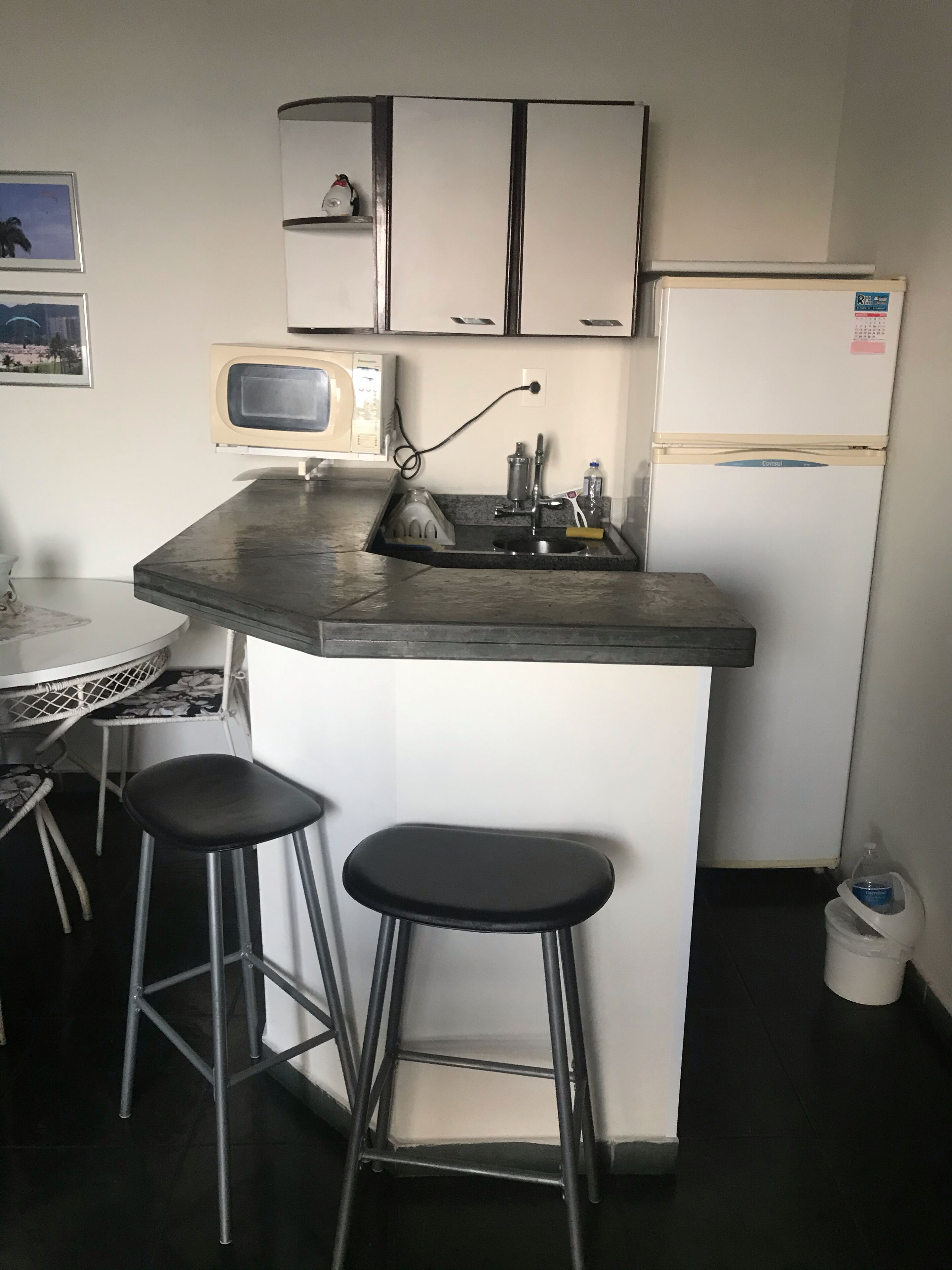 Flat for up to 3 people with sea view.