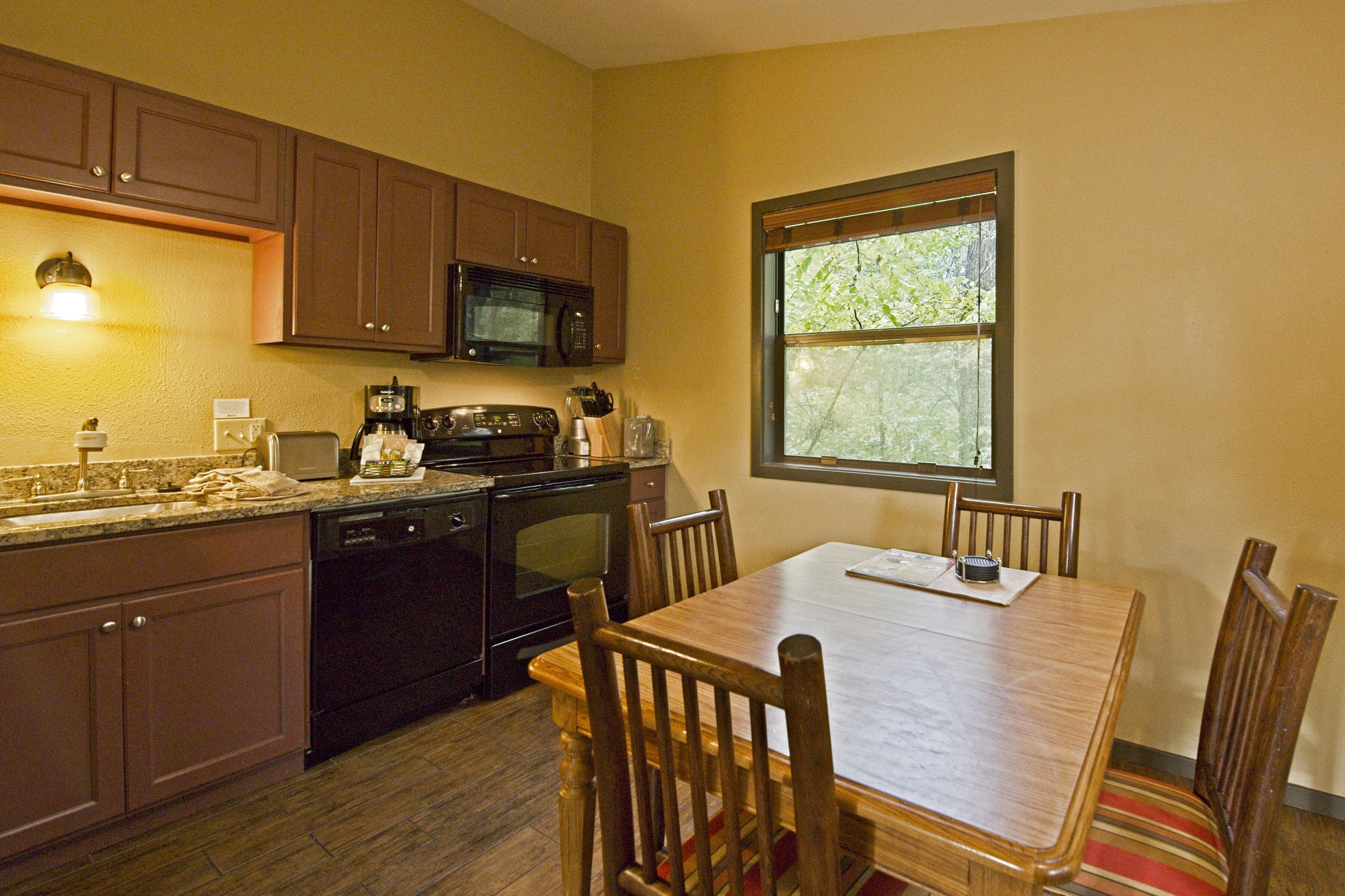 Christmas Mountain Village™ - Wisconsin Dells - 2 Bedroom Cottage