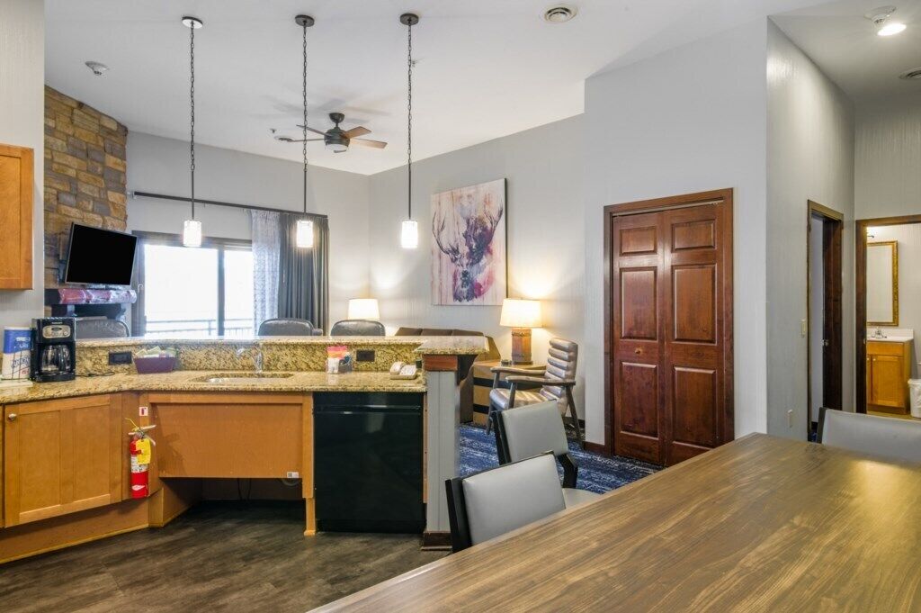 Comfortable Club Wyndham Glacier Canyon, 1 Bedroom Deluxe Suite