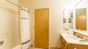 Articles de toilette gratuits, bidet, savon, shampoing
