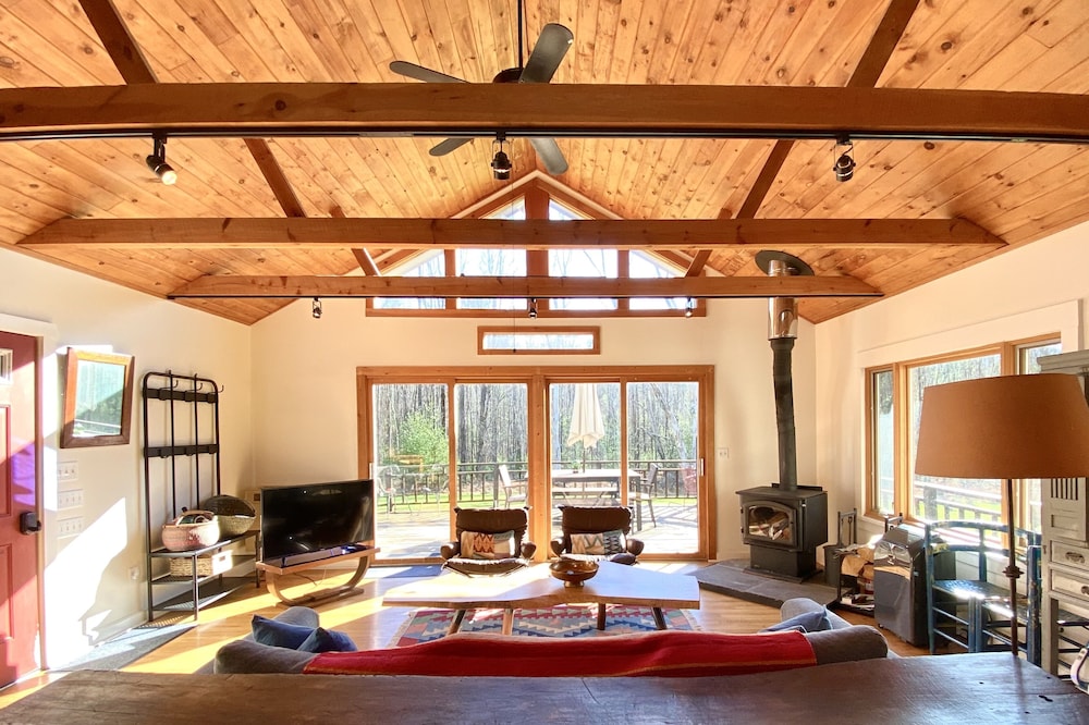 Relaxing Catskill Mountain Cottage.