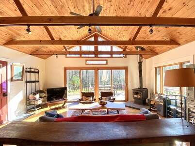 Relaxing Catskill Mountain Cottage.   