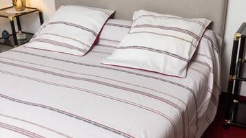 1 chambre, fer et planche à repasser, lit parapluie, Wi-Fi gratuit