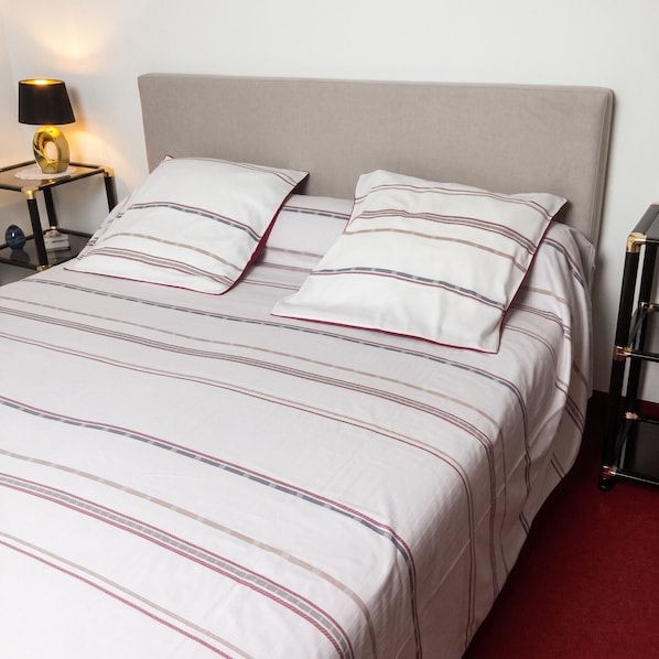 1 bedroom, iron/ironing board, travel cot, free WiFi