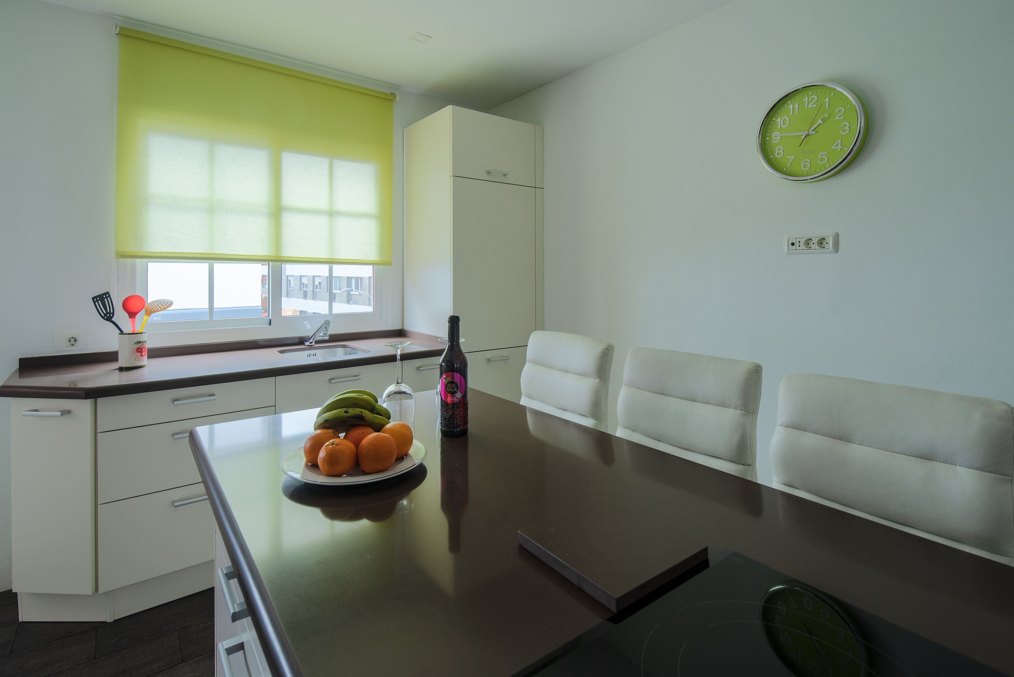 Santa Cruz Centre - near the shopping area and central bus stop