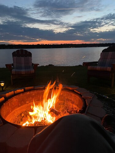 Amazing waterfront island getaway