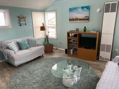 Lake Ontario - 1 Bedroom  Between Rochester and Niagara Falls