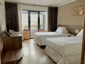 Superior Double Room, Berbilang Katil | Cadar kapas Mesir, peralatan tempat tidur premium, meja 
