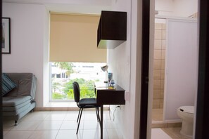 Business Suite | Minibar, in-room safe, iron/ironing board, free WiFi - Hotel Boutique Kinyaah (Mérida)
