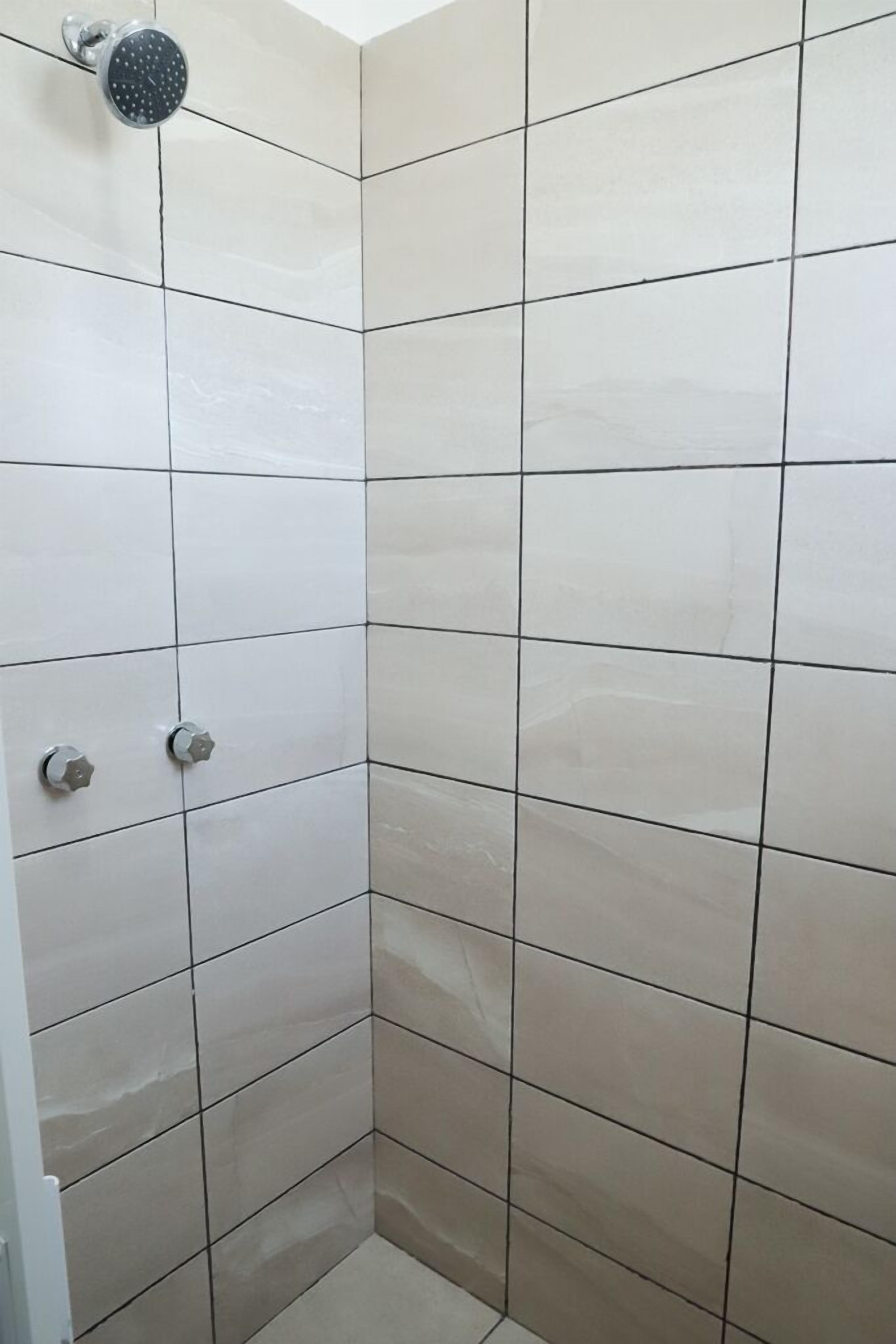 Photo - Hotel Kinyaah