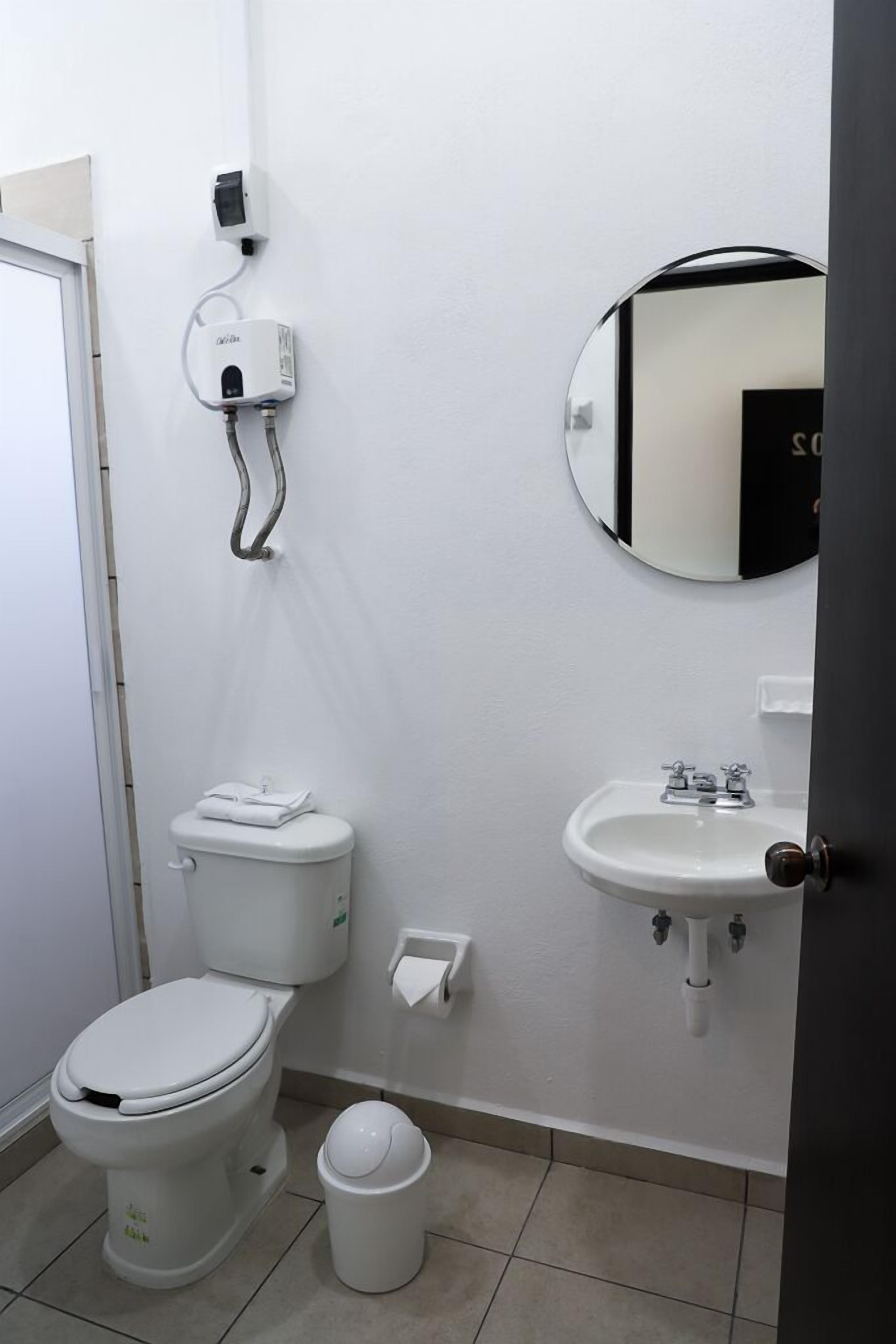 Photo - Hotel Kinyaah