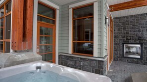 Baignoire à remous extérieure