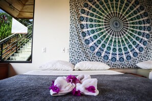 2 chambres, fer et planche à repasser, Wi-Fi, draps fournis