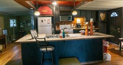 Rentouttava mökki Horseshoe Lake -pelissä kuninkaallisella vuoteella, vain 30 minuutin päässä Memphisin keskustasta