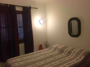 Classic-Zimmer | Verdunkelungsvorhänge, schallisolierte Zimmer, Bügeleisen/Bügelbrett
