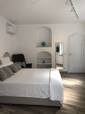 2 Schlafzimmer, Zimmersafe, Bügeleisen/Bügelbrett, WLAN