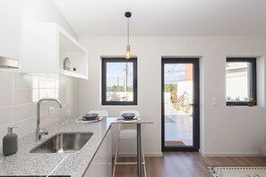 Fridge, microwave, coffee/tea maker, electric kettle