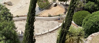 Spectacular house on the seafront