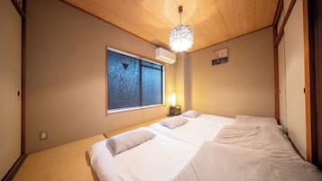 2 bedrooms, desk, iron/ironing board, WiFi (free)