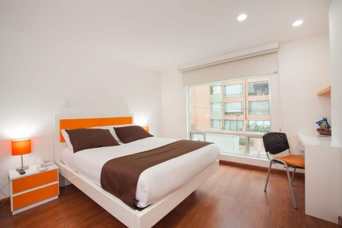 Down comforters, minibar, in-room safe, desk