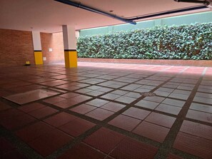 Parcheggio non assistito gratuito