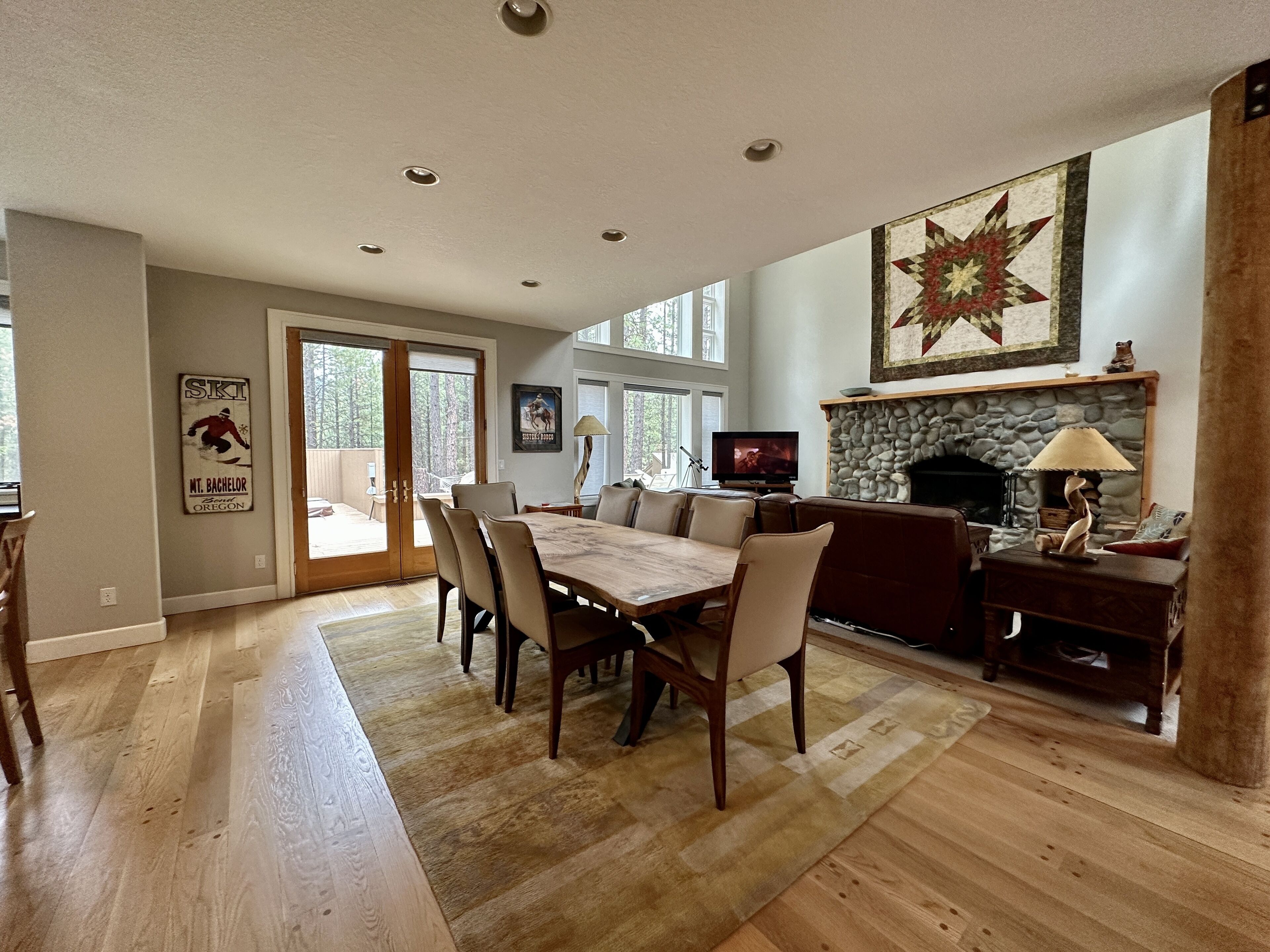 Spacious home w/ two living areas and game room! Walk to Golf & Clubhouse.