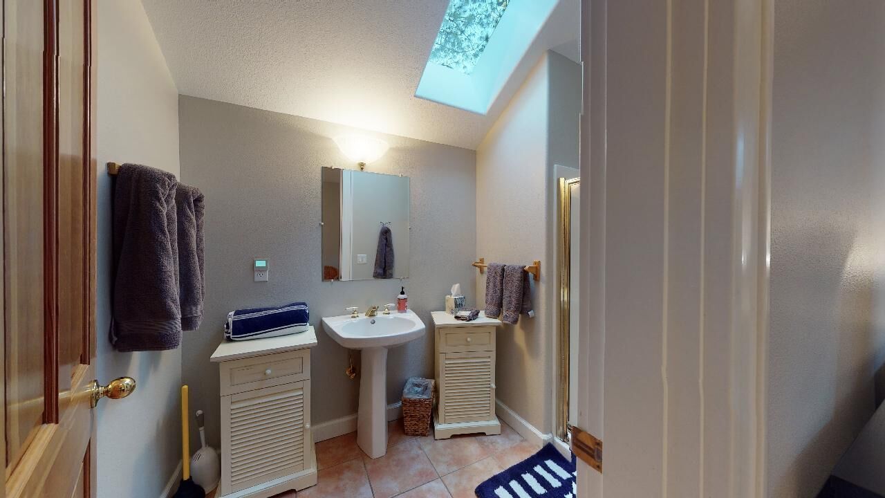 Spacious home w/ two living areas and game room! Walk to Golf & Clubhouse.