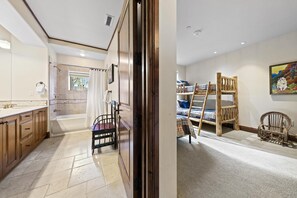 4 habitaciones, internet y ropa de cama 