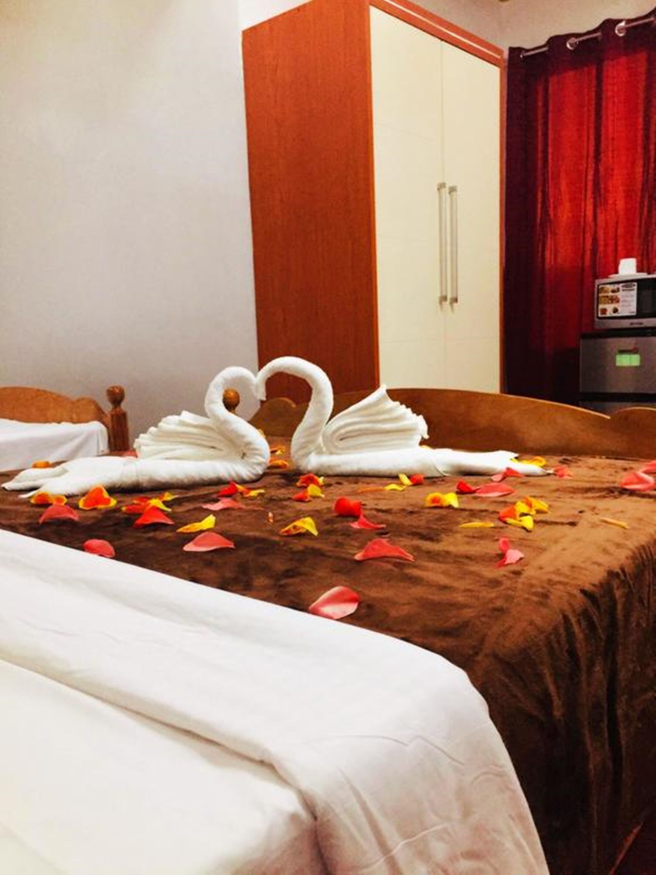 Quarto casal luxo | Wi-Fi de cortesia, individualmente mobiliados, roupa de cama