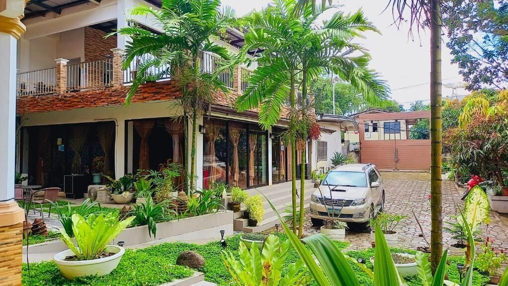 Quang cảnh vườn